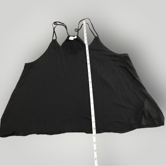 Gap Black Camisole - Picture 4 of 13